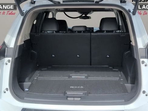 New 2026 Nissan Rogue Platinum AWD/4WD image 9
