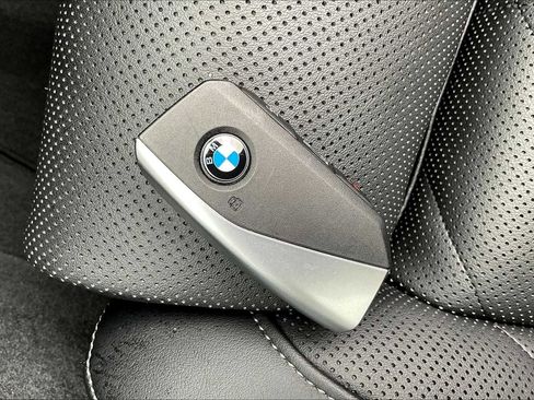 Used 2025 BMW X5 xDrive40i w/ Parking Assistance Package AWD/4WD image 14