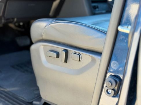 Used 2024 Nissan Armada SL w/ Captain's Chairs Package image 20