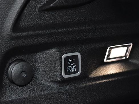 New 2025 Jeep Grand Cherokee L Altitude image 30