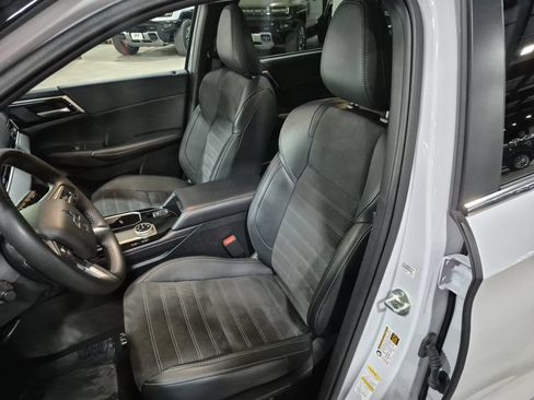 Used 2025 Mitsubishi Outlander SE AWD/4WD image 20