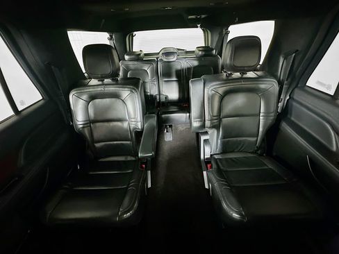 Used 2022 Lincoln Navigator L 4WD image 13