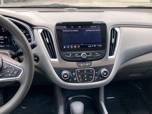 Certified 2025 Chevrolet Malibu LT image 6