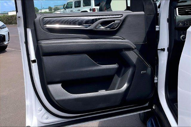 Used 2024 GMC Yukon Denali w/ LPO, Floor Liner Package AWD/4WD image 24