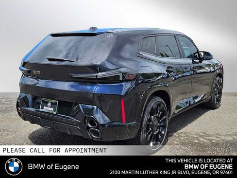Used 2024 BMW XM AWD/4WD image 3