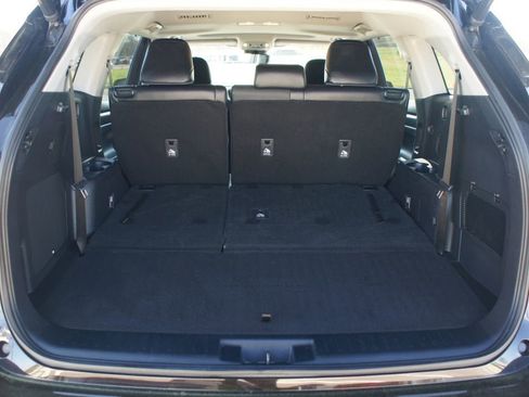 Used 2022 Toyota Highlander Limited image 19