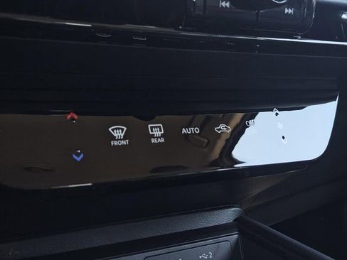 New 2026 Nissan Kicks SR image 15