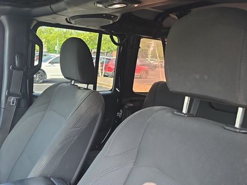 Used 2018 Jeep Wrangler Unlimited Sport AWD/4WD image 15