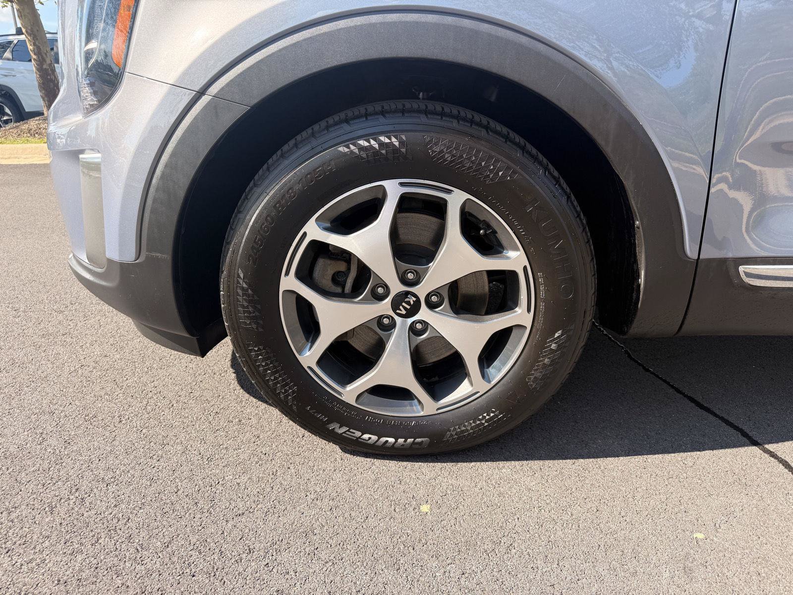 Used 2020 Kia Telluride EX AWD/4WD image 9