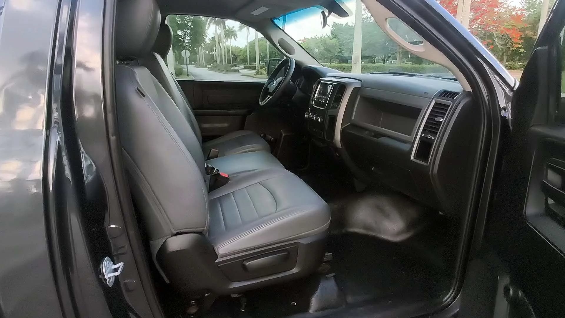 Used 2017 RAM 1500 Tradesman RWD image 19