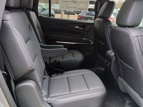 New 2026 Chevrolet Traverse LT w/ LPO, Floor Liner Package image 91