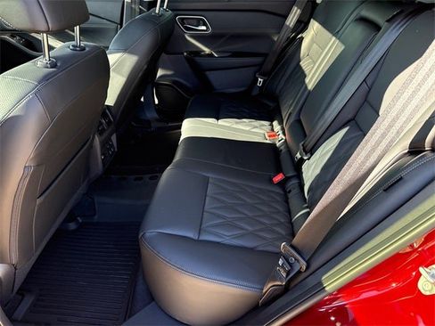 New 2026 Nissan Rogue Platinum w/ Tech Package image 18