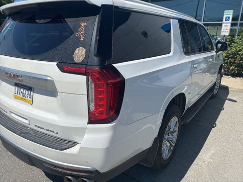 Used 2023 GMC Yukon XL Denali AWD/4WD image 3