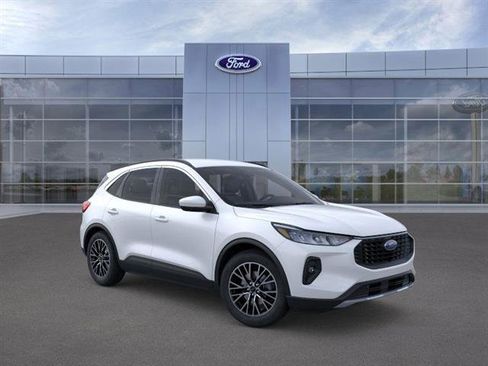 New 2025 Ford Escape PHEV image 7