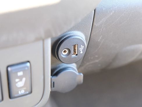 Used 2021 Nissan Frontier PRO-4X w/ Pro-4x Utility Package image 35