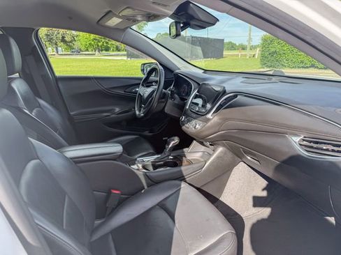 Used 2024 Chevrolet Malibu LT image 24