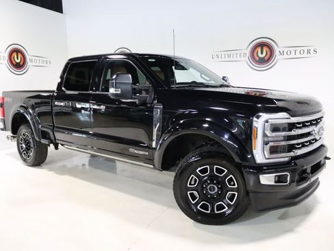 Used 2023 Ford F250 Platinum w/ FX4 Off-Road Package AWD/4WD image 84