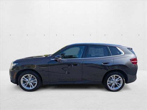 Used 2025 BMW X3 xDrive30i w/ Premium Package image 9