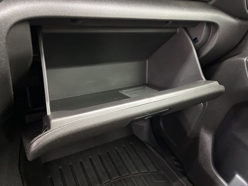 Used 2022 Chevrolet Silverado 1500 Custom image 25