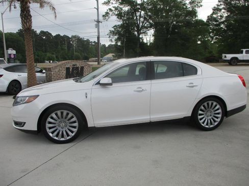 Used 2014 Lincoln MKS w/ Equipment Group 101A image 25