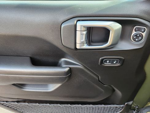 Used 2022 Jeep Wrangler Unlimited Sport image 16