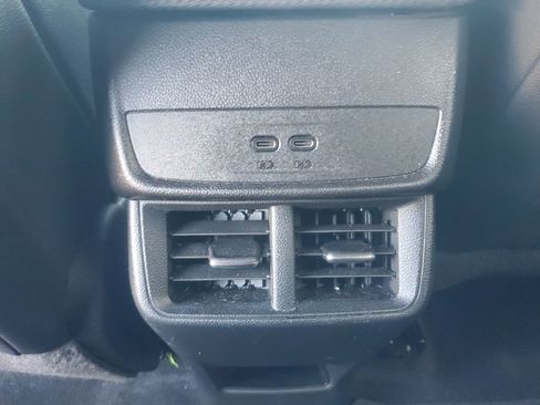 Used 2025 Chevrolet Equinox LT w/ Convenience Package II image 13