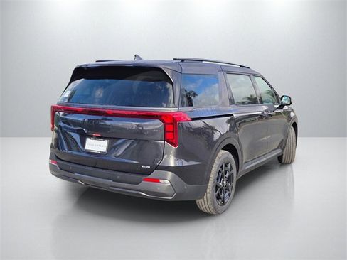New 2026 Kia Carnival SX image 5