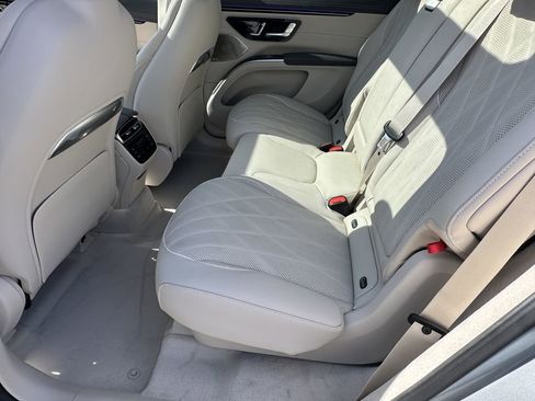 New 2026 Mercedes-Benz EQS 550 4MATIC SUV image 24