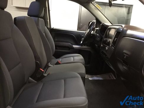 Used 2019 Chevrolet Silverado 1500 LT AWD/4WD image 38