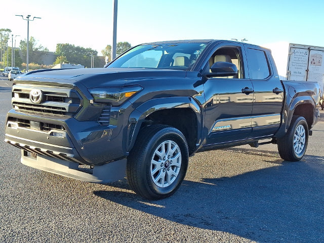 Used 2024 Toyota Tacoma SR5 AWD/4WD image 6