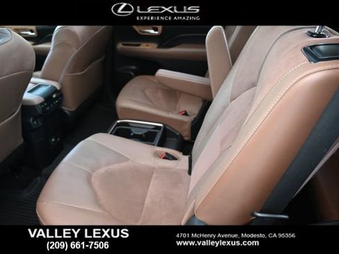 Used 2025 Toyota Grand Highlander AWD Hybrid image 16