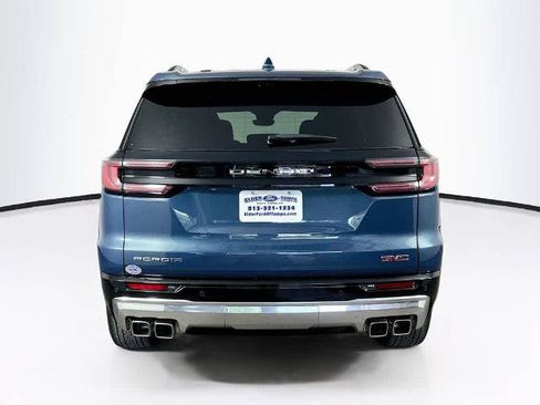 Used 2025 GMC Acadia Denali w/ Super Cruise Package FWD image 5