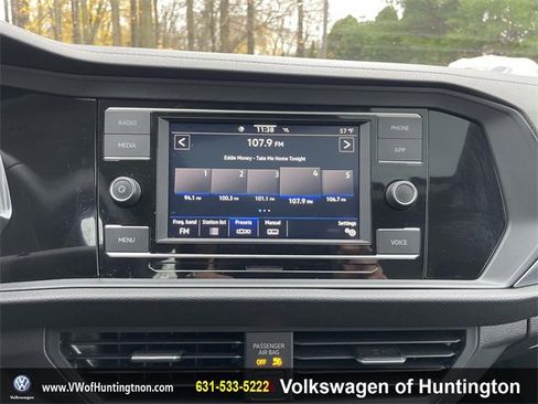 Certified 2022 Volkswagen Jetta SE image 25