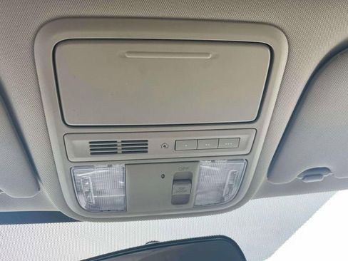 Used 2017 Honda Odyssey EX image 32