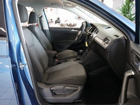 Used 2018 Volkswagen Tiguan S image 36