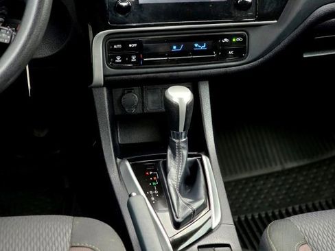 Used 2019 Toyota Corolla LE image 19