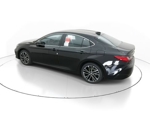 New 2026 Toyota Camry XLE AWD/4WD image 4