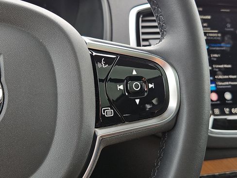 Certified 2024 Volvo XC90 B6 Plus w/ Protection Package Premier AWD/4WD image 23