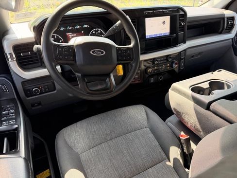 Used 2024 Ford F250 XL w/ STX Appearance Package AWD/4WD image 7