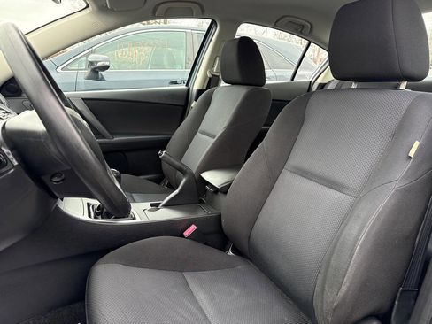 Used 2011 MAZDA MAZDA3 i Touring image 20