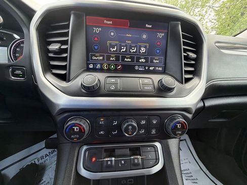 Used 2023 GMC Acadia SLT w/ Elevation Edition AWD/4WD image 19