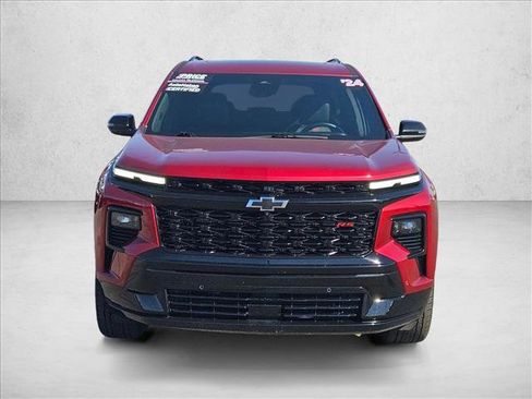 Used 2024 Chevrolet Traverse RS image 2