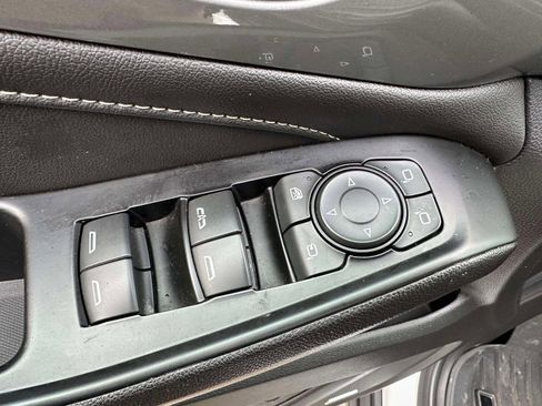 Certified 2023 Chevrolet Traverse LT w/ LT Premium Package image 17