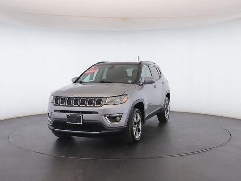 Certified 2019 Jeep Compass Limited w/ Safety & Security Group image 37