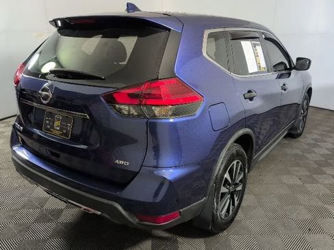Used 2017 Nissan Rogue S image 7