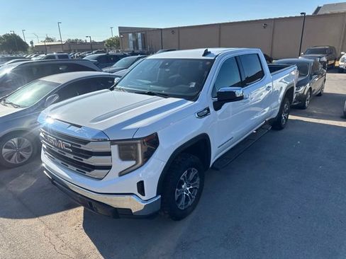 Used 2023 GMC Sierra 1500 SLE w/ X31 Off-Road Package AWD/4WD image 18