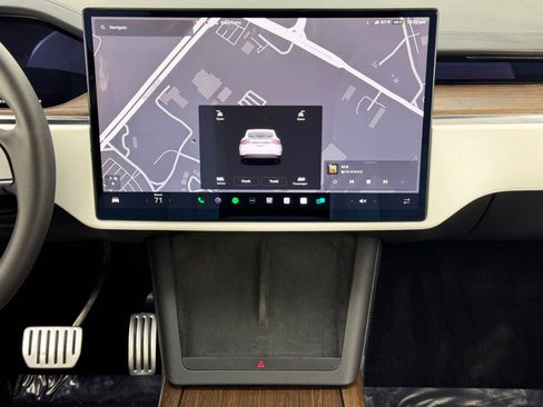 Used 2022 Tesla Model X image 21