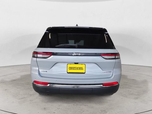 Used 2022 Jeep Grand Cherokee Limited AWD/4WD image 6