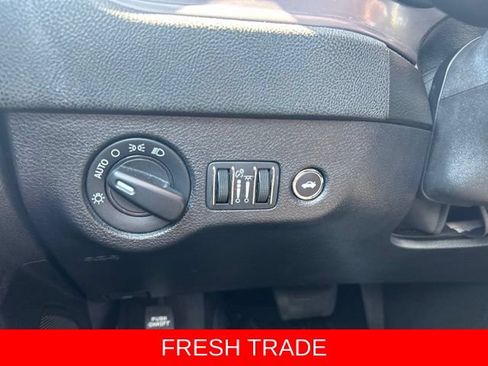 Used 2023 Dodge Charger SXT RWD image 18