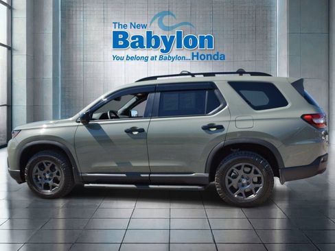 Used 2026 Honda Pilot TrailSport image 2
